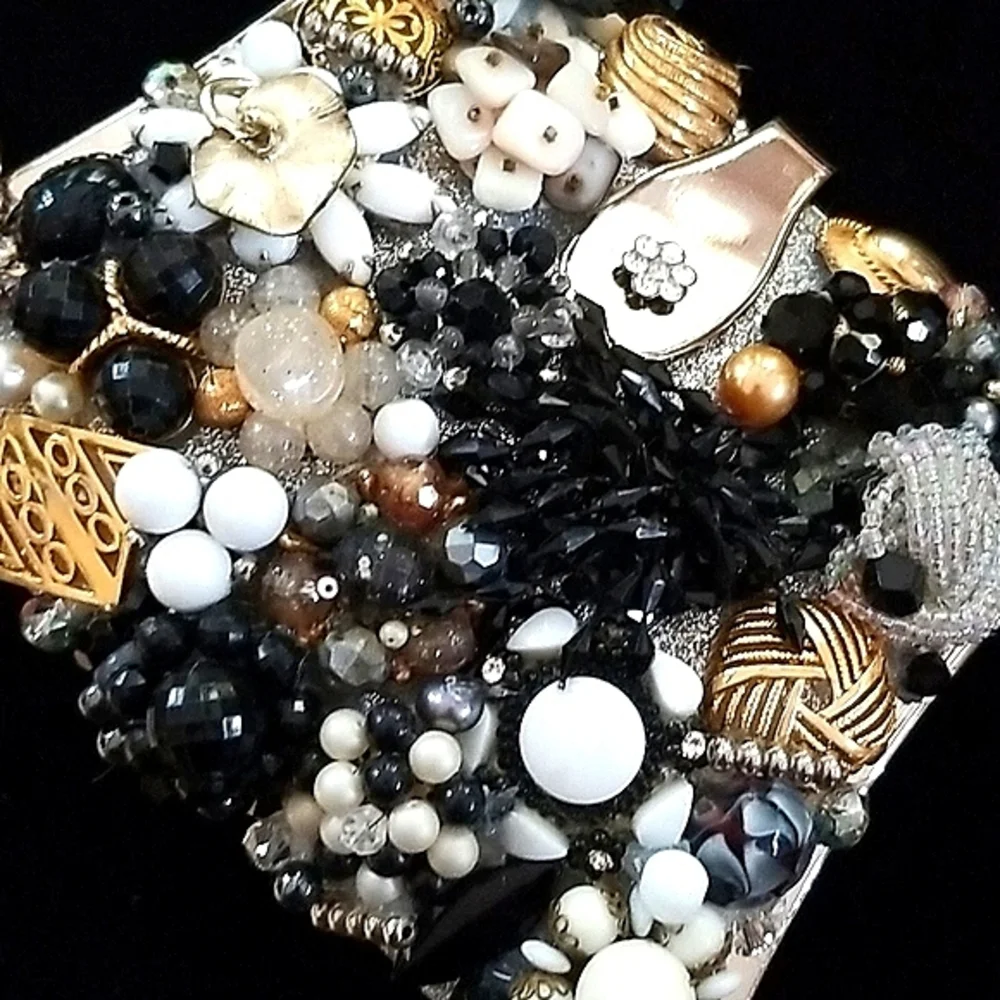 NWT Repurposed Vintage Jewelry Collage Beaded Metal Frame Handbag - Picture 5 of 16